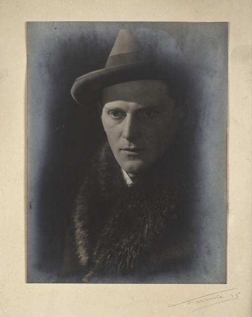 Portrét II.