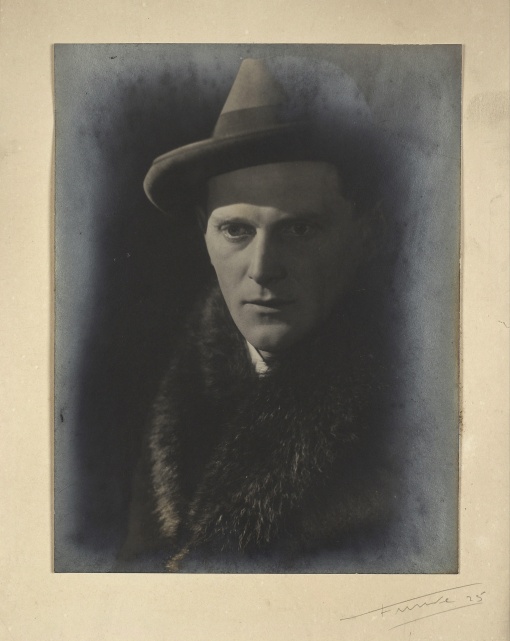 Portrét II.