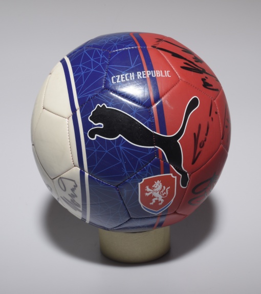 Fotbalový míč v české reprezentace ve fotbale, autogramy