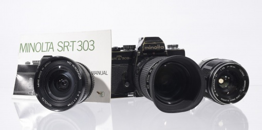 Minolta SRT 303b s popruhem