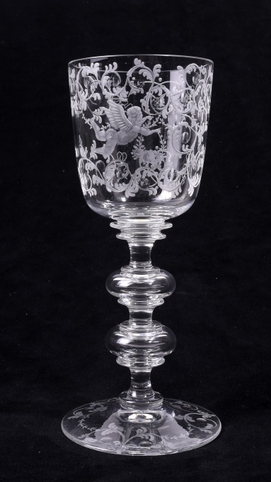 Neobarokní pohár
