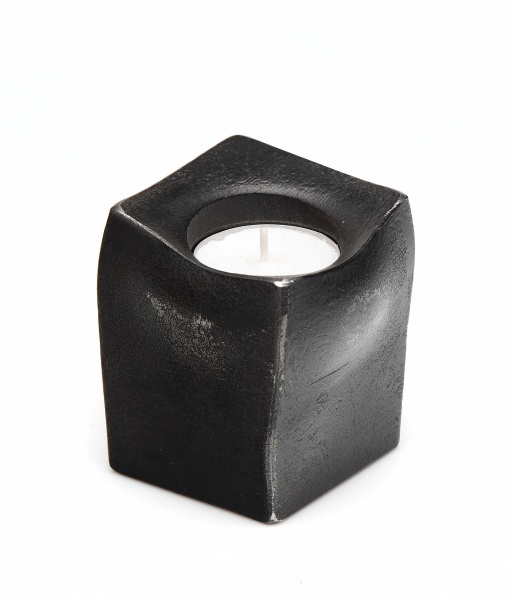 Designový svícen kostka
