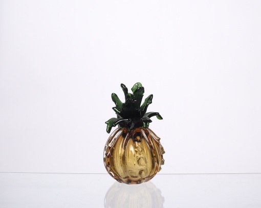 Svícen, ananas