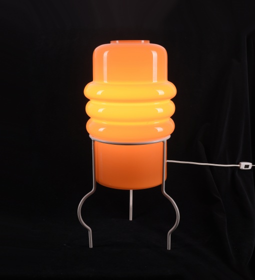 Podlahová lampa