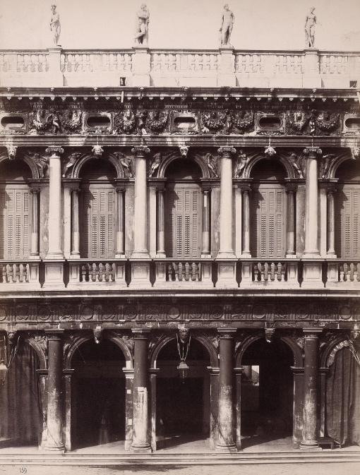 Architektura, 2 ks