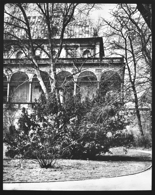 Z cyklu Procházky, Procházka po Chotkových sadech