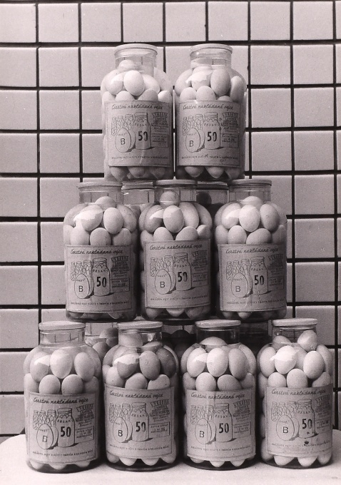 Čerstvá, nakládaná vejce