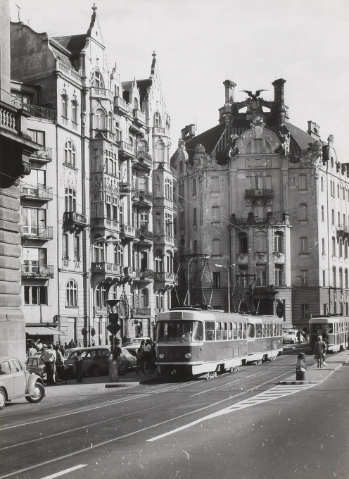 Hlahol a Masarykovo nábřeží, 2 ks