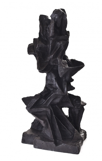 Milenci, Objímající se postavy