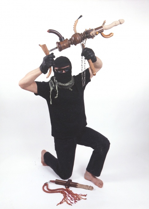 Hero, Erotické pomůcky
