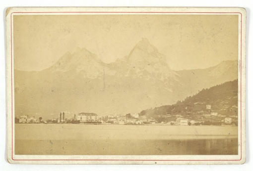 Lac des 4 Cantons, Brunnen et les monts Mythen
