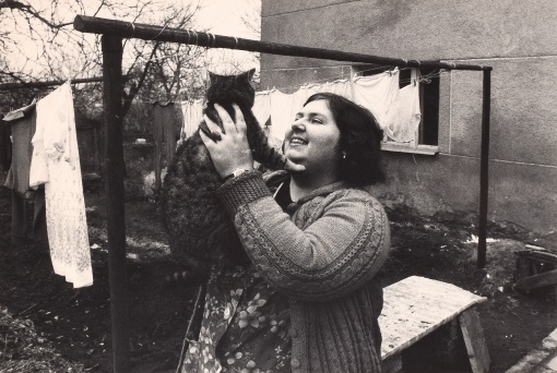 Žena s kočkou