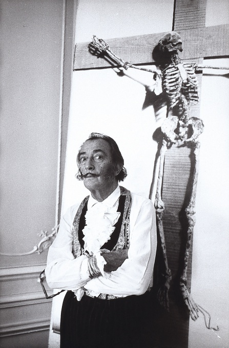 Salvador Dalí, Paris