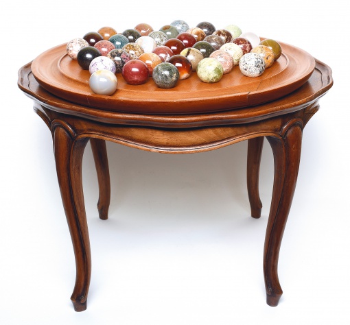 Stolní hra a stolek, madagaskarský solitér