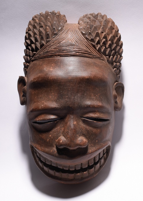 Obličejová maska typu ngoin