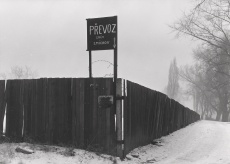 Převoz, z cyklu Mizející Praha