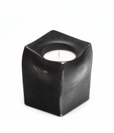 Designový svícen kostka