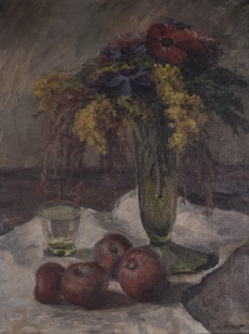 Květinové zátiší s jablky a sklenicí