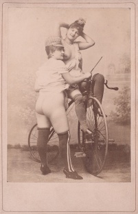 Akty na velocipedu