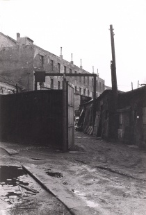 Pobřežní ul., Karlín