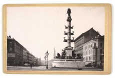 Praterstrasse und Tegetthoff Monument, Wien