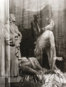 Pieta - zrcadlení
