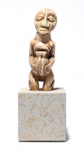 Figura váženého ženského předka