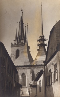 Věže chrámu Sv. Mikuláše