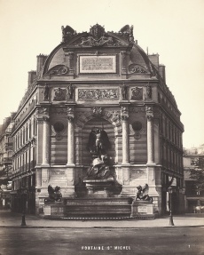 Fontaine St. Michel